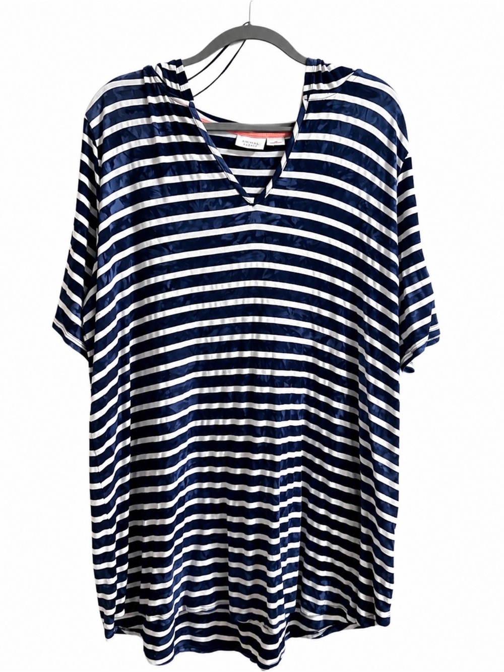 Striped V-Neck Short Sleeve Tee w/Hoodie in Navy & White - Relaxed Fit